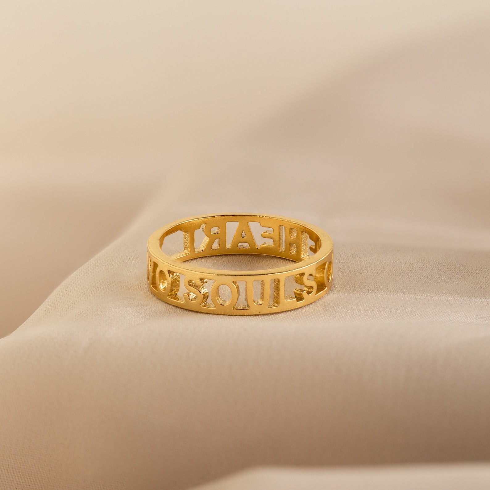 Timeless Treasures: The Roman Numerals Ring 18K Gold